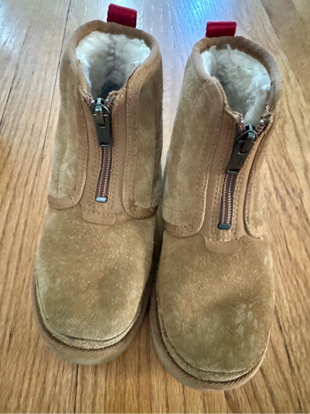 UGG Kids Chestnut Suede Zip-Front Shearling Boots US size 1